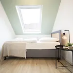 Charmoehr Homes *