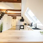 דירה Charmoehr Homes *
