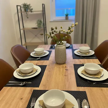 아파트 Charmoehr Homes *