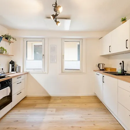 Charmoehr Homes Апартаменты Эринген